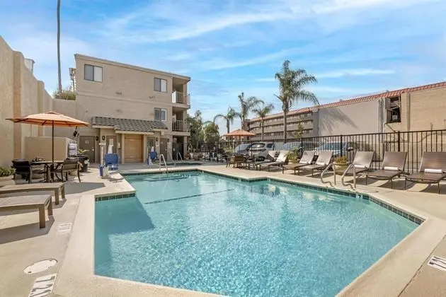 Best Western Plus Anaheim Inn - Havuz