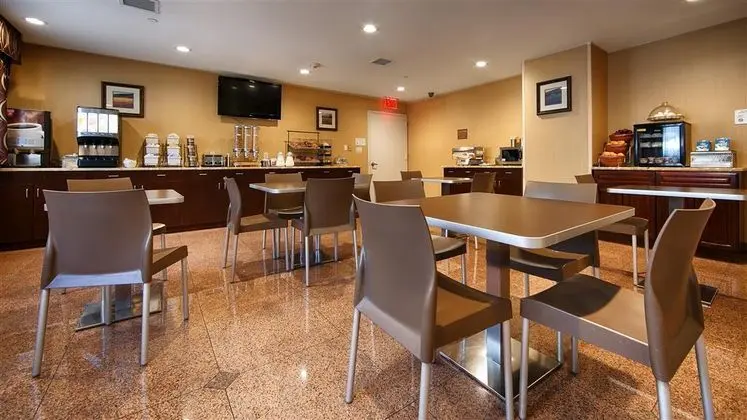 Best Western Plus Arena Hotel