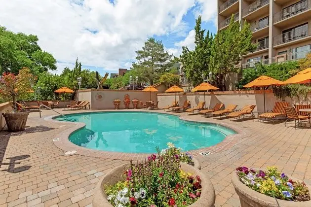 Best Western Plus Arroyo Roble & Creekside Villas - Havuz