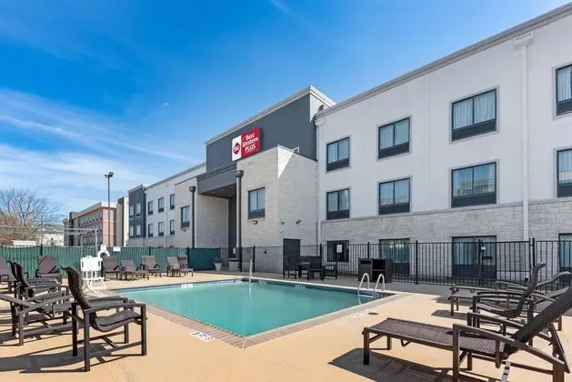 Best Western Plus Austin Airport Inn & Suites - Havuz