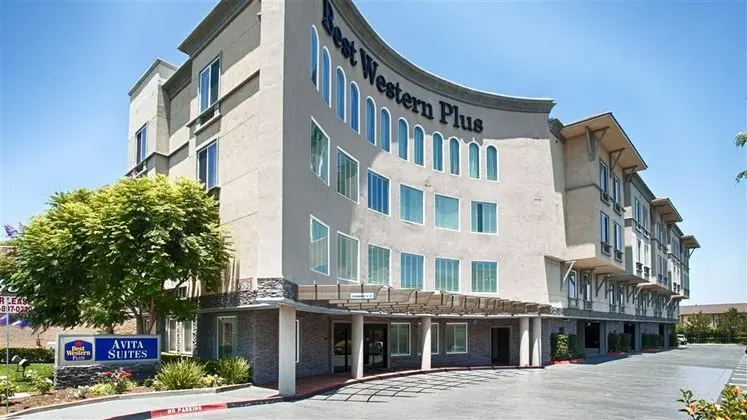Best Western Plus Avita Suites