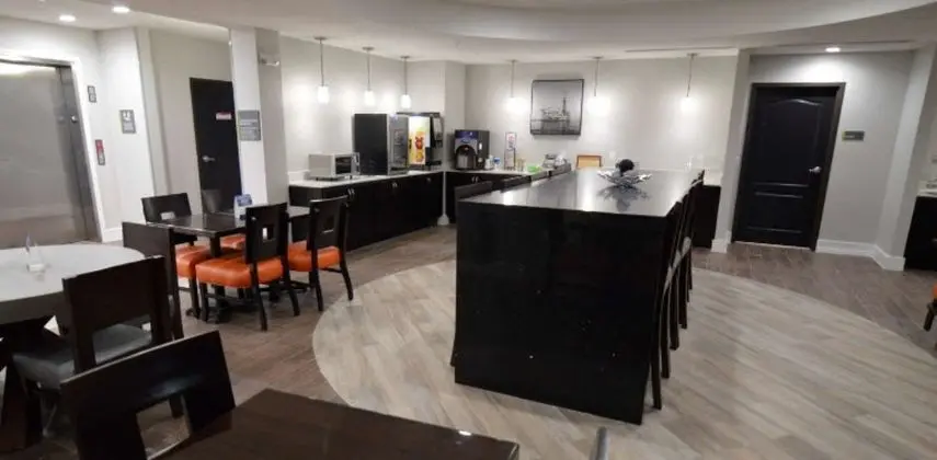 Best Western Plus Bay City Inn & Suites