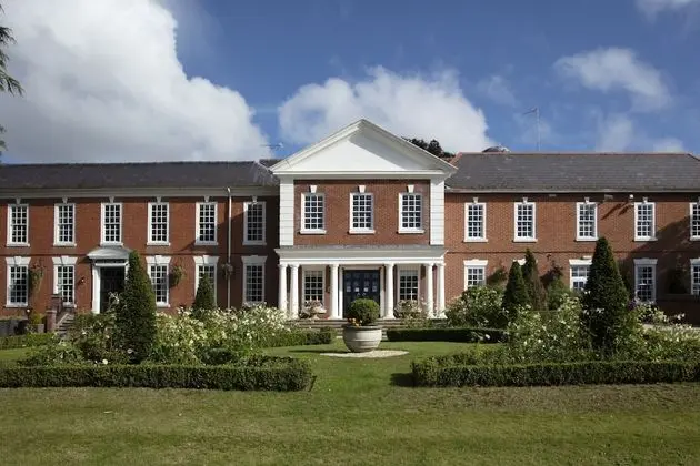 Best Western Plus Birmingham NEC Meriden Manor Hotel - Öne Çıkan Resim