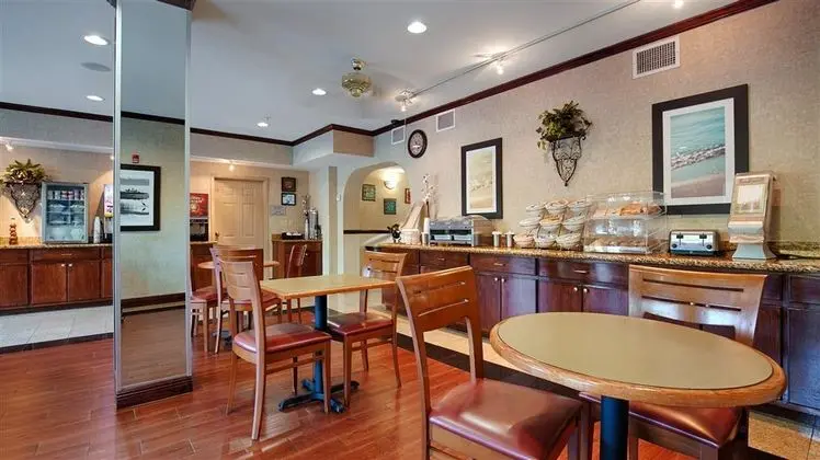 Best Western Plus Blue Angel Inn