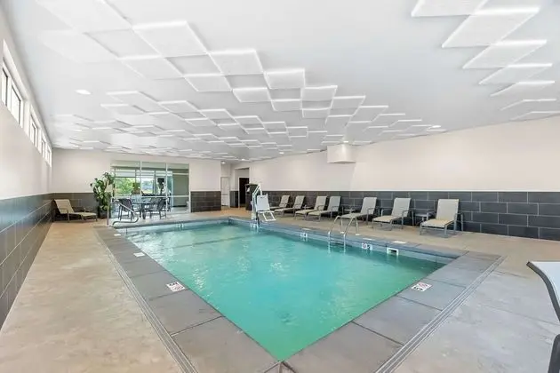 Best Western Plus Bolivar Hotel & Suites - Havuz
