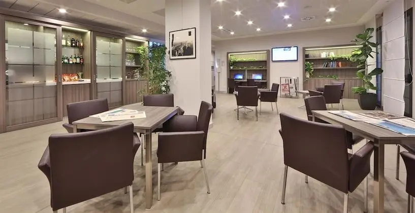 Best Western Plus BorgoLecco Hotel - Lobi