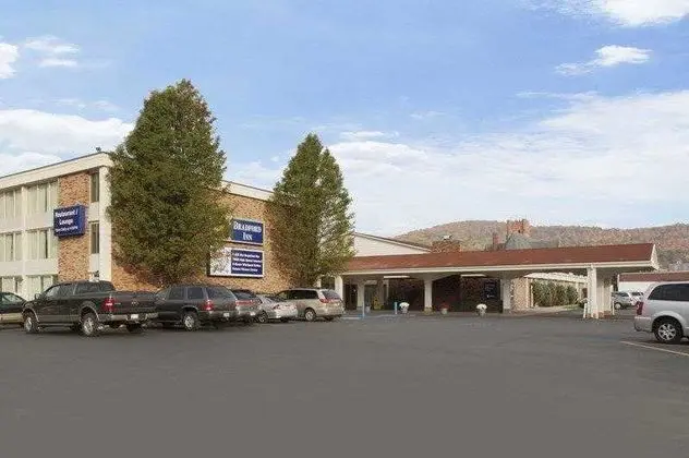 Best Western Plus Bradford Inn