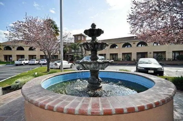 Best Western Plus Brookside Inn