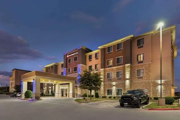 Best Western Plus Buda Austin Inn & Suites - Dış Mekan