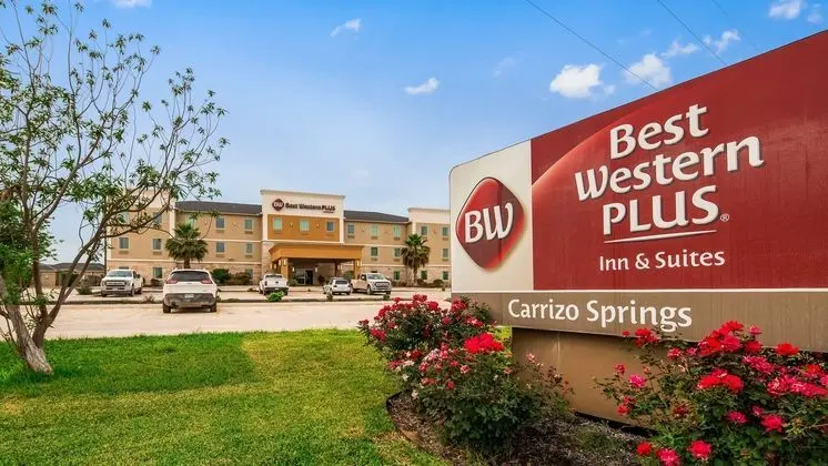 BEST WESTERN PLUS Carrizo Springs Inn & Suites - Dış Mekan