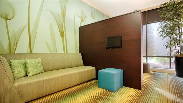Best Western Plus Cary Inn - NC State - Lobi