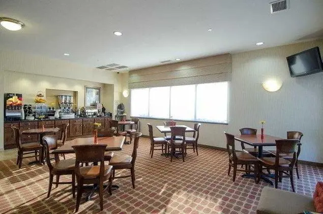 Best Western Plus Castlerock Inn & Suites