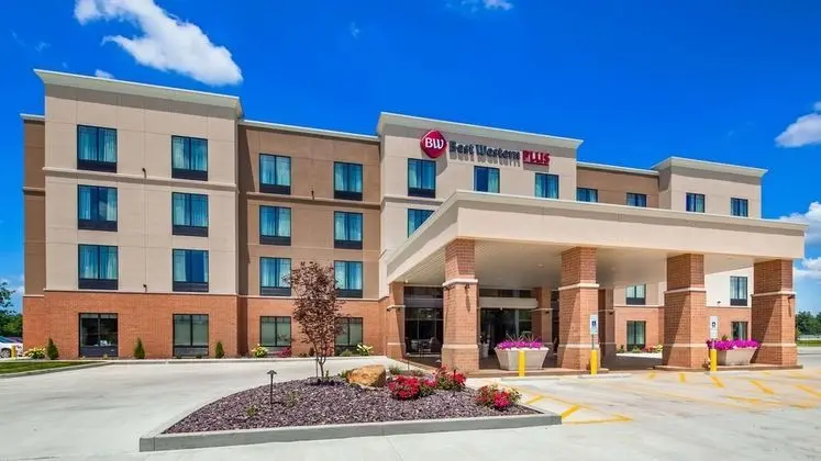Best Western Plus Centralia Hotel & Suites - 1
