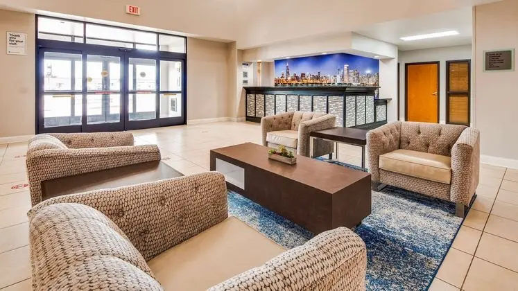 Best Western Plus Champaign Urbana Inn - Lobi