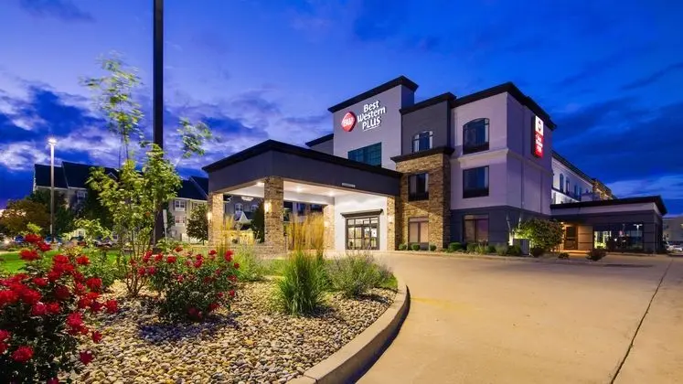 Best Western Plus Champaign Urbana Inn - Öne Çıkan Resim