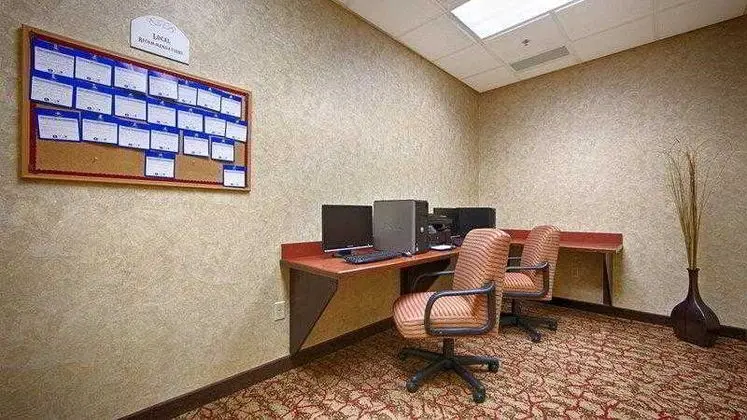 Best Western Plus Cimarron Hotel & Suites