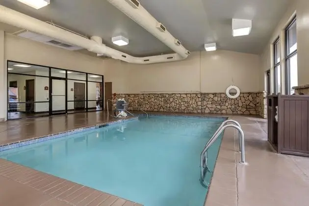 Best Western Plus Cimarron Hotel & Suites - Havuz