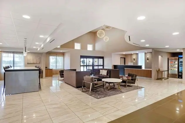 Best Western Plus Coalinga Inn - Lobi