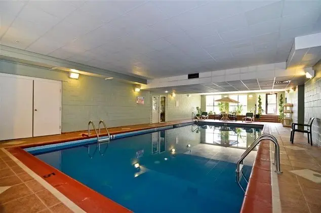 Best Western Plus Concordville Hotel - Havuz