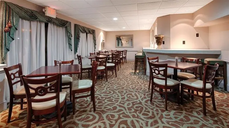 Best Western Plus Concordville Hotel - Yeme / İçme