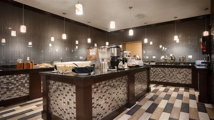 Best Western Plus Hotel & Conference Center