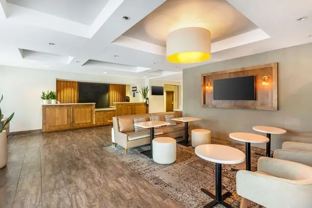Best Western Plus Cottontree Inn - Lobi