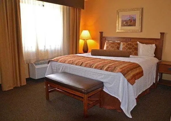 Best Western Plus Country Inn & Suites