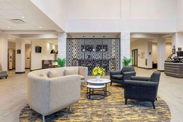 Best Western Plus Cranberry-Pittsburgh North - Lobi