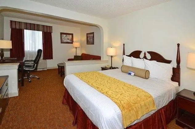 Best Western Plus Cypress Creek