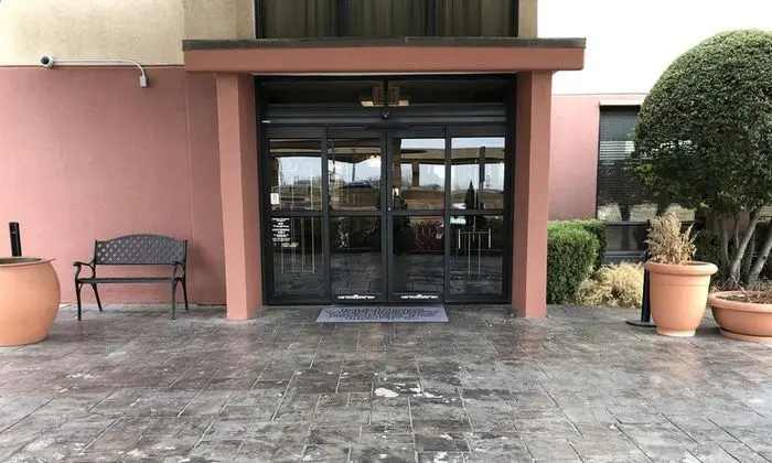 Best Western Plus Dallas Love Field North