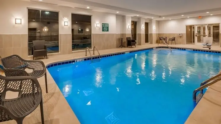 Best Western Plus Desoto - Havuz