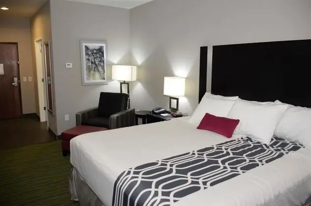 BEST WESTERN PLUS Dilley Inn & Suites