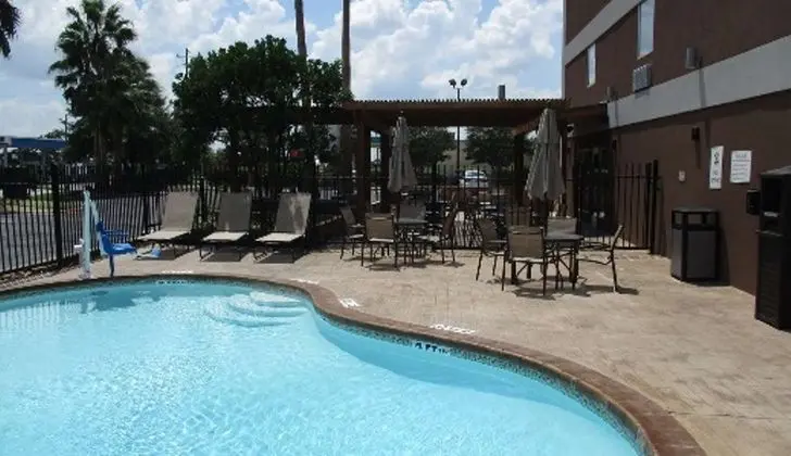 Best Western Plus Downtown North - Havuz