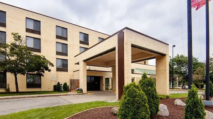 Best Western Plus East Towne Suites