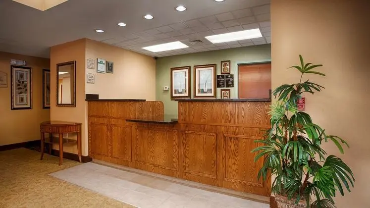 Best Western Plus Edison Inn - Lobi