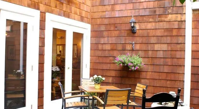 Best Western Plus Elm House Inn