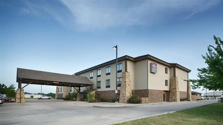 Best Western Plus Emory At Lake Fork Inn & Suites