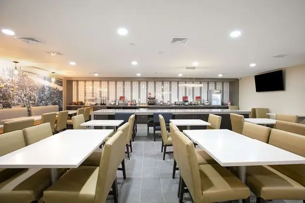 Best Western Plus Executive Residency Bronx - Yerinde Yemek