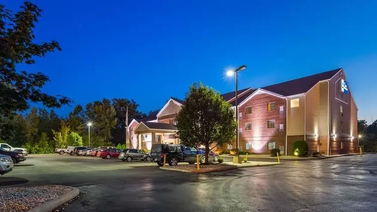 Best Western Plus Executive Suites - Columbus East