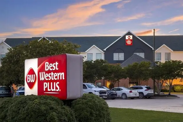 Best Western Plus Executive & Suites - Dış Mekan