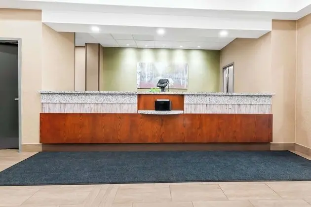 Best Western Plus Fergus Hotel - Lobi