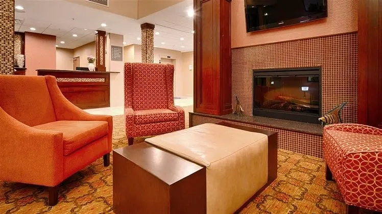 BEST WESTERN PLUS Finger Lakes Inn & Suites - Lobi