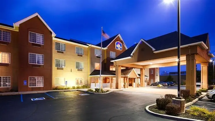 BEST WESTERN PLUS Fort Wayne Inn & Suites North