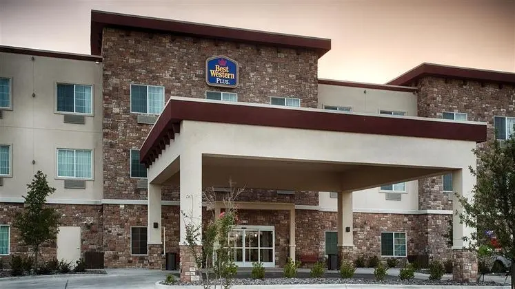 Best Western Plus Fort Worth Forest Hill Inn & Sui