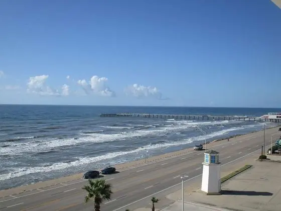Best Western Plus Galveston Suites