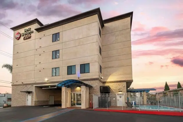 BEST WESTERN Plus Gardena Inn & Suites - Dış Mekan