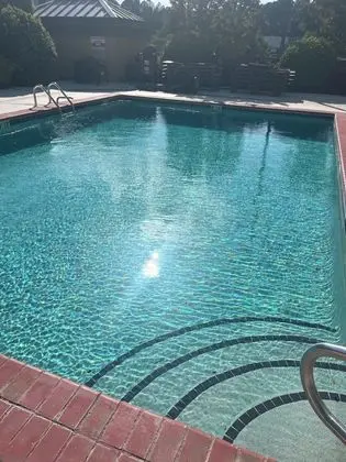 Best Western Plus Goldsboro - Havuz