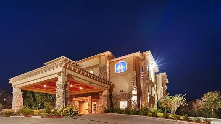 Best Western Plus Goliad Inn & Suites
