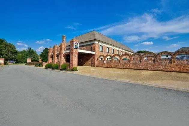 Best Western Plus Governor'S Inn