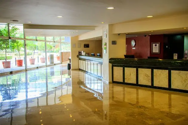 Best Western Plus Gran Hotel Morelia - Lobi